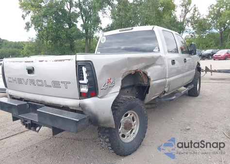 2006 Chevrolet Silverado 2500Hd Work Truck z USA, uszkodzony, nr VIN 1GCHK23D56F212065